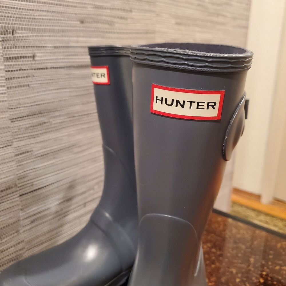 HUNTER Original Grey Short Gloss Boots - Picture 11 of 12